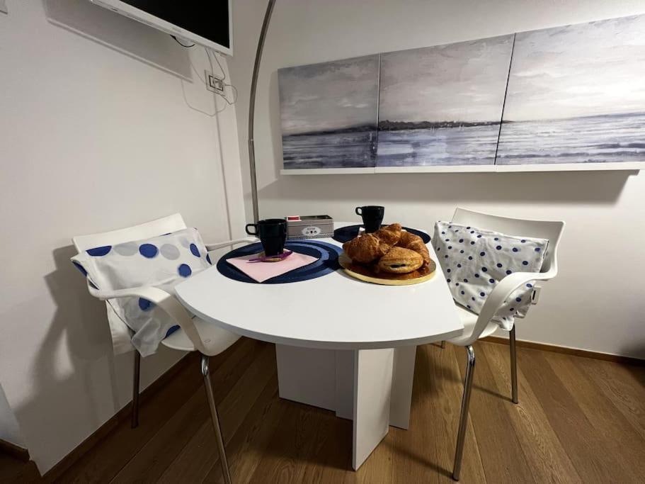 Tiny House In Centro Apartment Bari Exterior photo