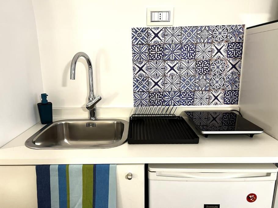 Tiny House In Centro Apartment Bari Exterior photo
